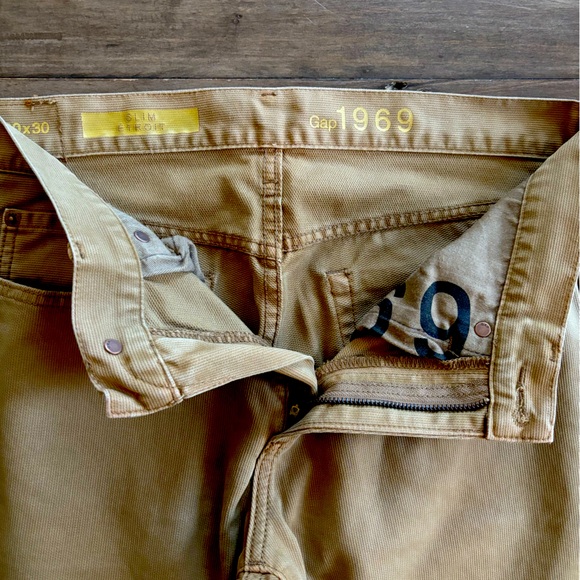 Gap Slim Fit Tan Jeans - Picture 3 of 4